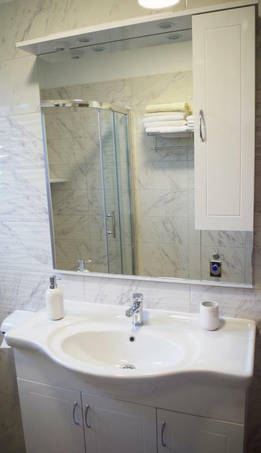 Astrea Apartment